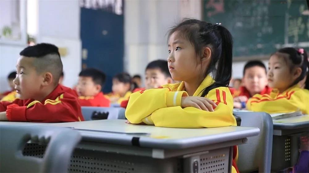 新課桌椅時(shí)代——科學(xué)健康三防正姿課桌椅普及方案(圖14)