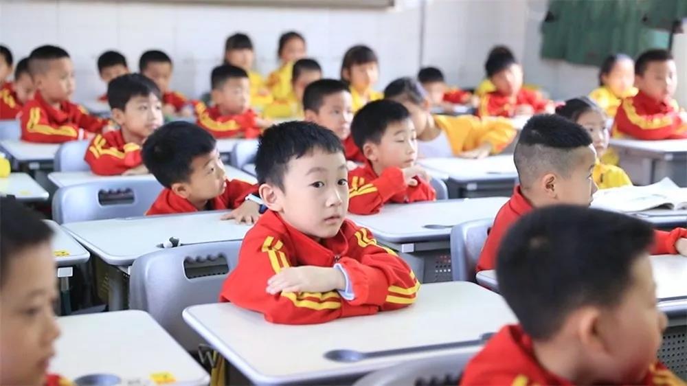 新課桌椅時(shí)代——科學(xué)健康三防正姿課桌椅普及方案(圖13)